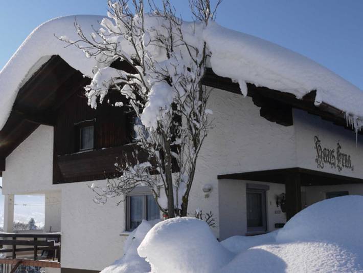 Ferienwohnung für 3 Personen, mit Terrasse und Garten sowie Ausblick im Bregenzerwald