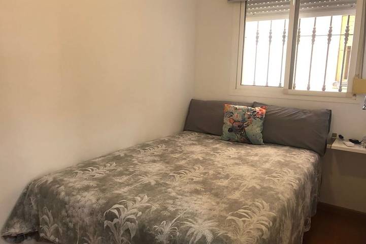 Entire apartment, Apt. 1st line beach. Large terrace with sea views. El Palo Promenade. in Playa del Palo, Malaga