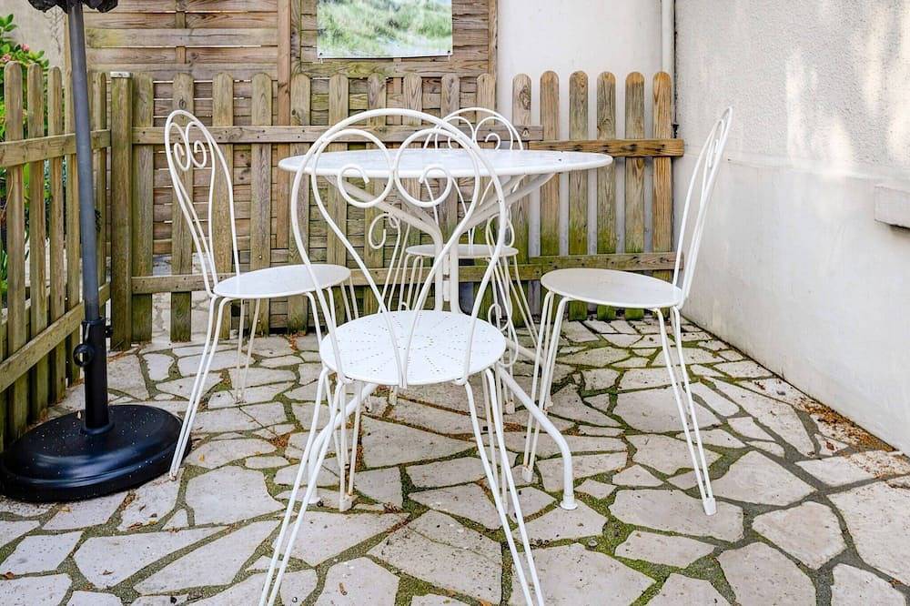 Entire apartment, Apartment in Isigny near Cotentin Park in Saint-Benoît-de-l'Aure, Bayeux region