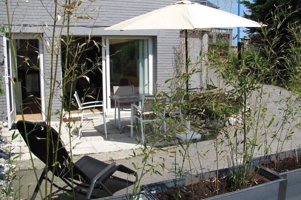 Appartement entier, 42 m² avec terrasse à 50m de la plage de pourville sur mer in Pourville-sur-Mer, Hautot-sur-Mer