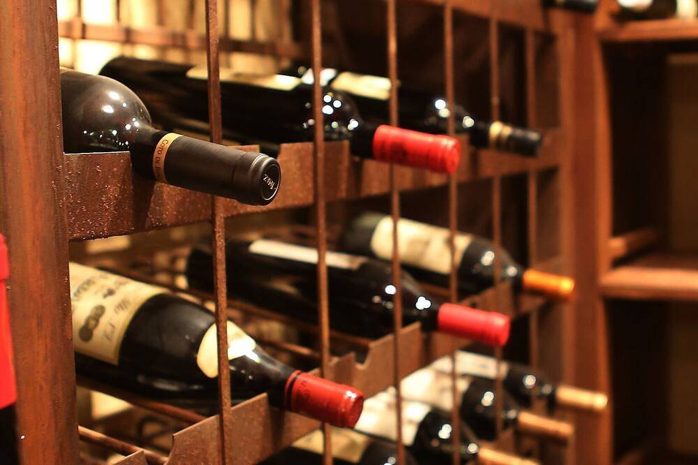 7 alojamietntos completos y salón vinoteca Bacus in Braojos de la Sierra, Provincia de Madrid