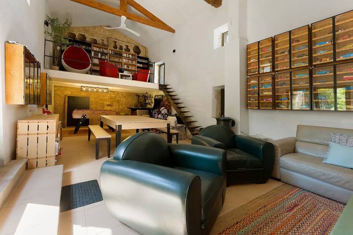 Casa di campagna 'Domaine L'Arbre D'Or' con piscina privata, Wi-Fi e aria condizionata in Saint-Michel-d'Euzet, Nimes e dintorni