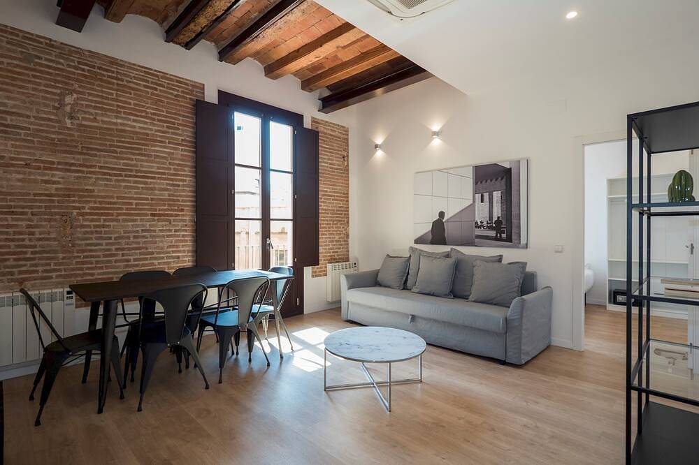 Apartamento entero, Bebarceloner Pelayo Apartments - 3 bedrooms, 2 bathrooms in Centro Barcelona, Barcelona
