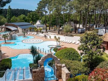 Camping pour 6 personnes, avec bassin pour enfant et piscine dans le Morbihan