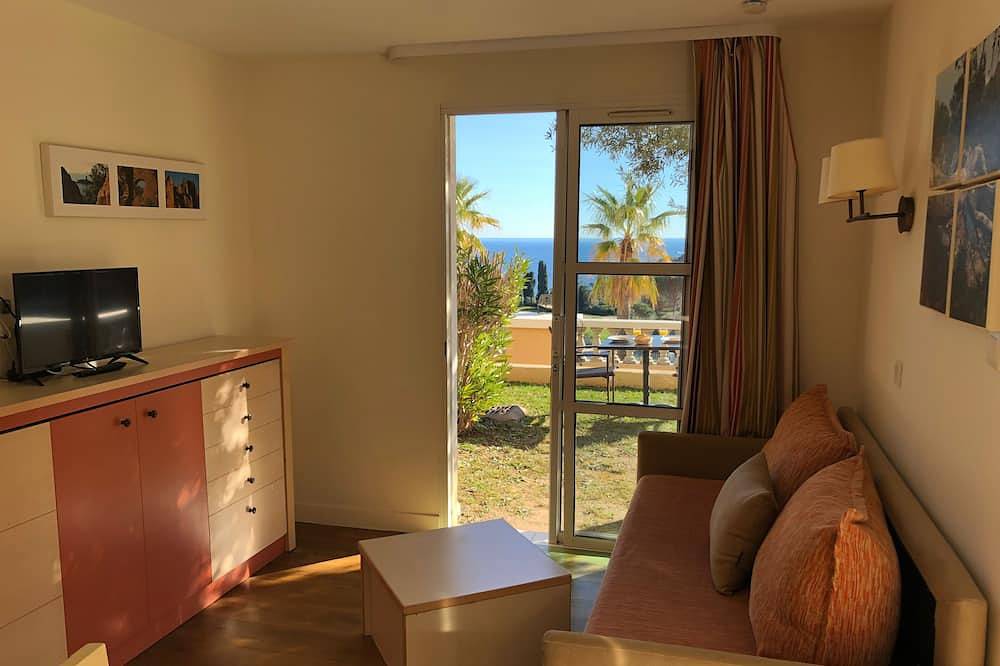 Cap Esterel Agay - large garden - exceptional sea and pool views in Cap Esterel, Saint-Raphaël
