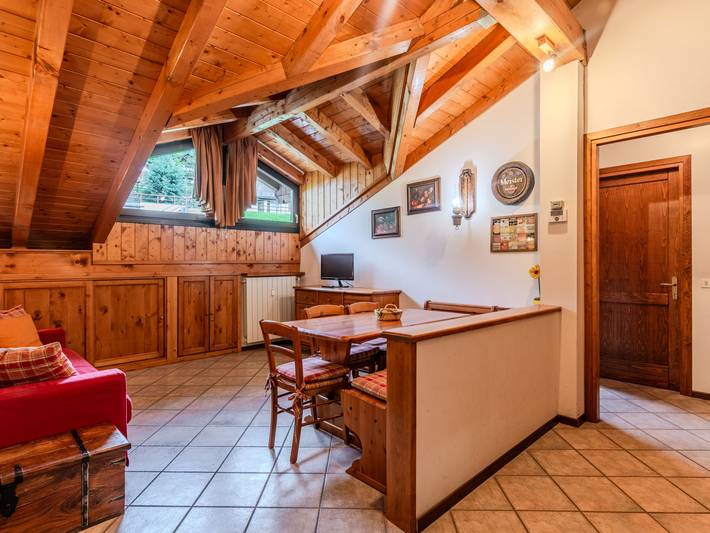 Appartamento per 4 persone, con Giardino e Panorama a Passo Tonale (Stazione sciistica)