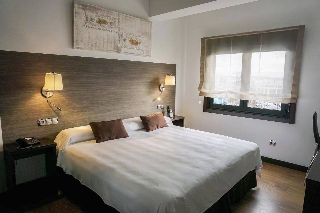Suites Coruña in La Coruña, Costa de Galicia