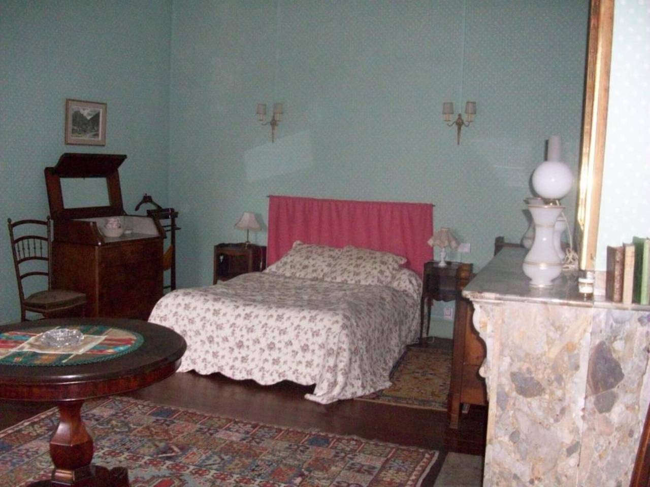 Chambre d’hôtes « Chambre Esclarmonde » avec piscine partagée, jardin commun et Wi-Fi in Carcassonne, Région de Carcassonne