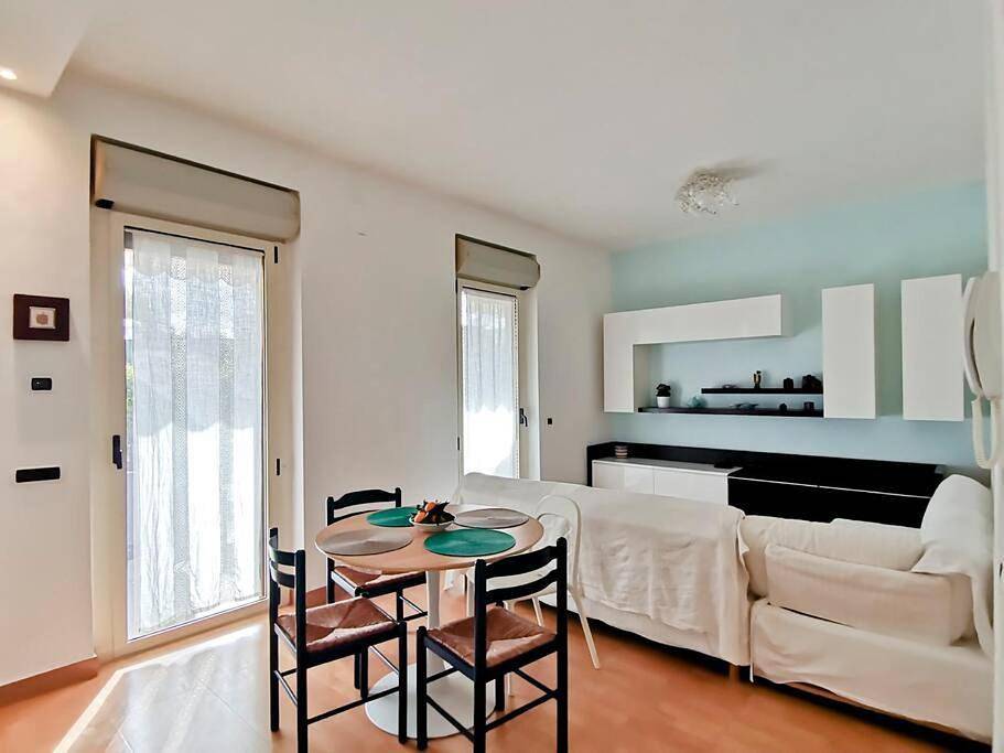 Appartamento intero, Casa Azzurra - intero appartamento con piscina in Torre a Mare, Bari