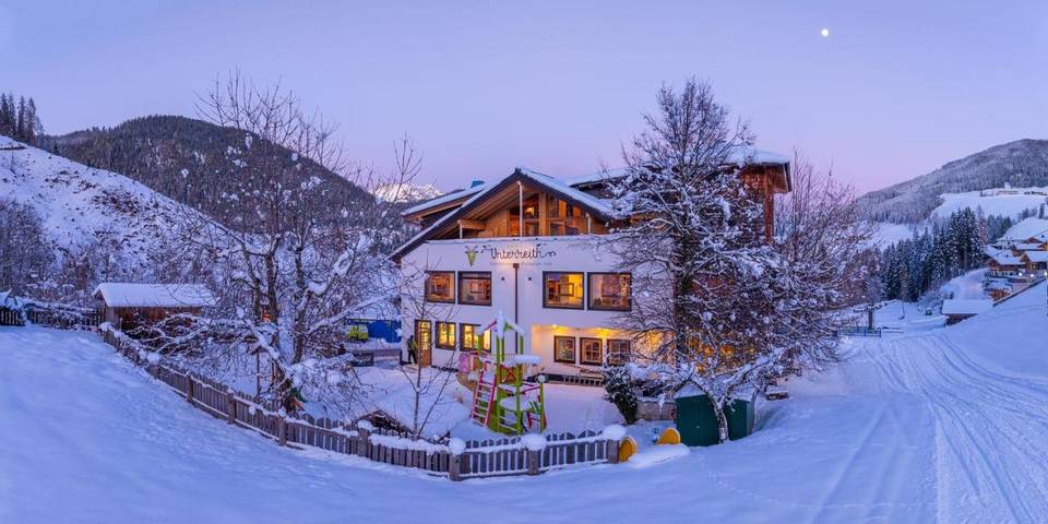 Hotel für 3 Personen, mit Garten und Ausblick in Forstau