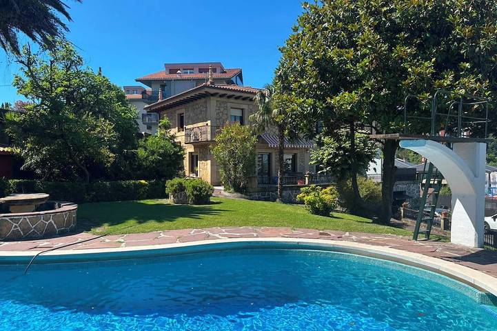 Casa vacanza per 8 persone, con balcone e giardino, con animali domestici - 1