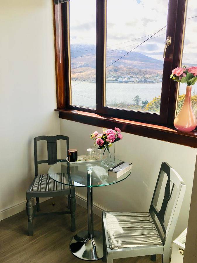 Family Room with Lake View in Kyle of Lochalsh, Loch Alsh