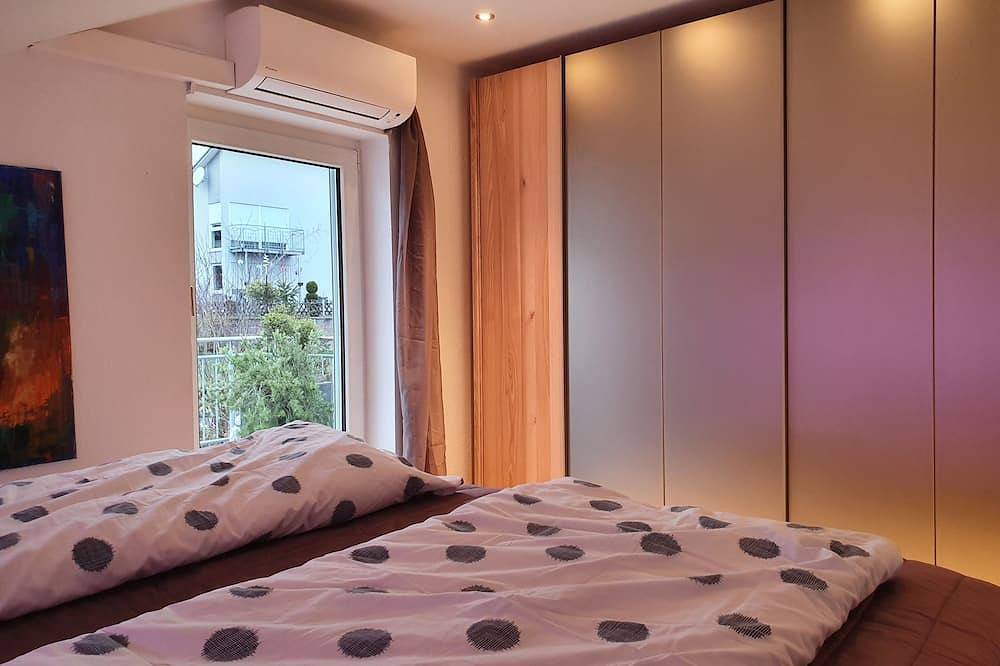 Ganze Wohnung, Idyllische moderne Ferienwohnung mit zwei Balkonen und Klimaanlage in Bermatingen, Region Bodensee-Oberschwaben