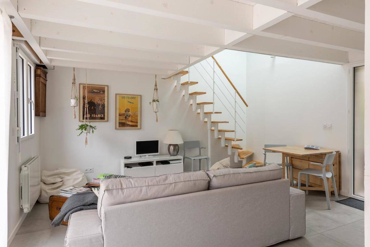 Appartement entier, La Cabane Loft cosy au cœur de Libourne à deux pas de la gare et proche Saint-Emilion in Libourne, Région de Libourne