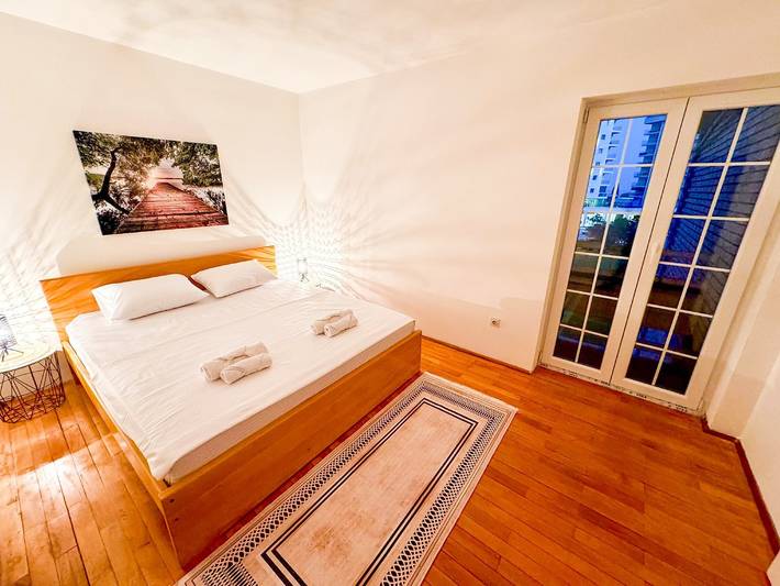 Ferienwohnung für 6 Personen, mit Balkon/Terrasse in Budva