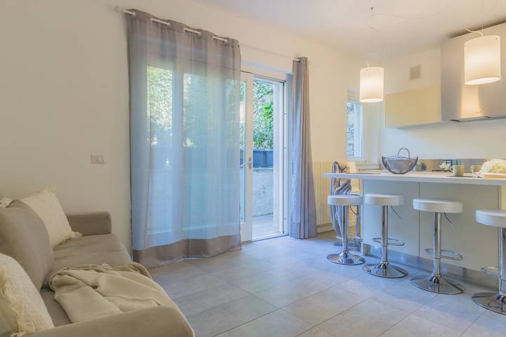 Gîte pour 6 personnes, avec balcon et jardin, animaux acceptés dans Varenna - 3