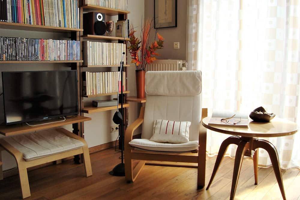 Appartement entier, Chez vous, dans un havre de paix,  à 5 min du métro Hankar & 15 min du centre in Auderghem, Flandre
