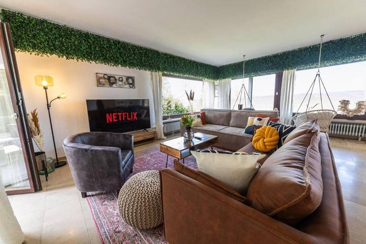 Vakantiewoning voor 8 personen, with tuin and terras as well as uitzicht, met huisdier in Leiwen