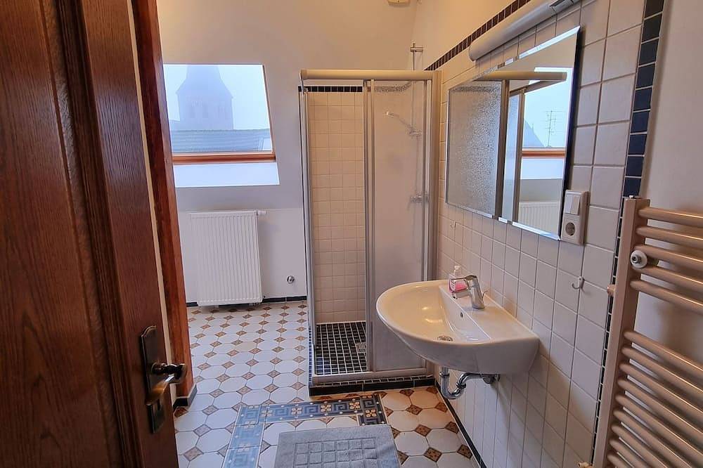 Ganze Wohnung, Ferienwohnung Jesus - Großzügiges Loft mit Blick auf Burg und Kirchturm in Kevelaer, Niederrhein