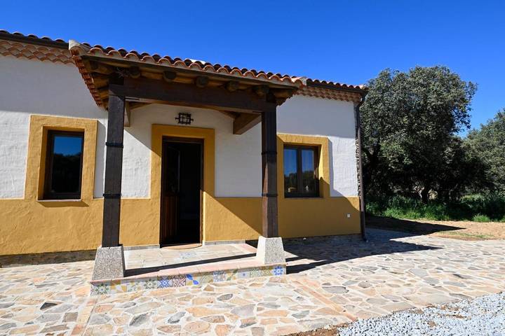 Chalet para 2 personas, con terraza además de piscina y vistas en Provincia de Cáceres - 2