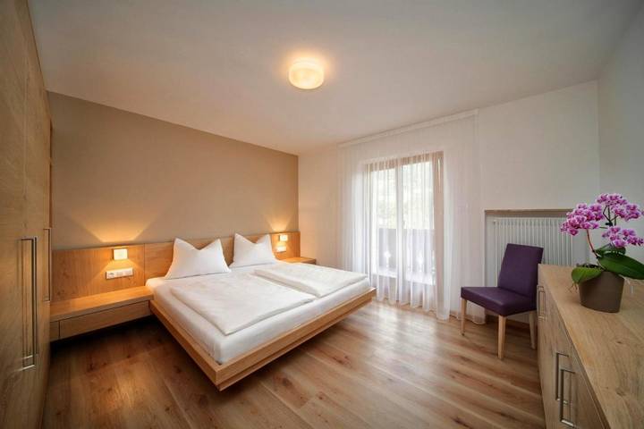 Ferienwohnung für 2 Personen, mit Garten und Ausblick in Riffian - 2