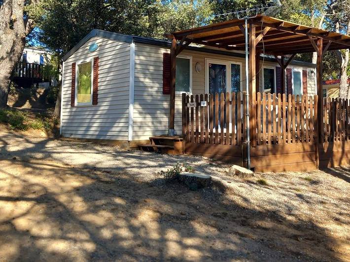 Camping Le Pinada - Mobilheim 4 personen - Tout Confort - 2 Schlafzimmer mit Klimaanlage und Tv - 28 m² in Fabrezan, Mittelmeerküste (Frankreich)