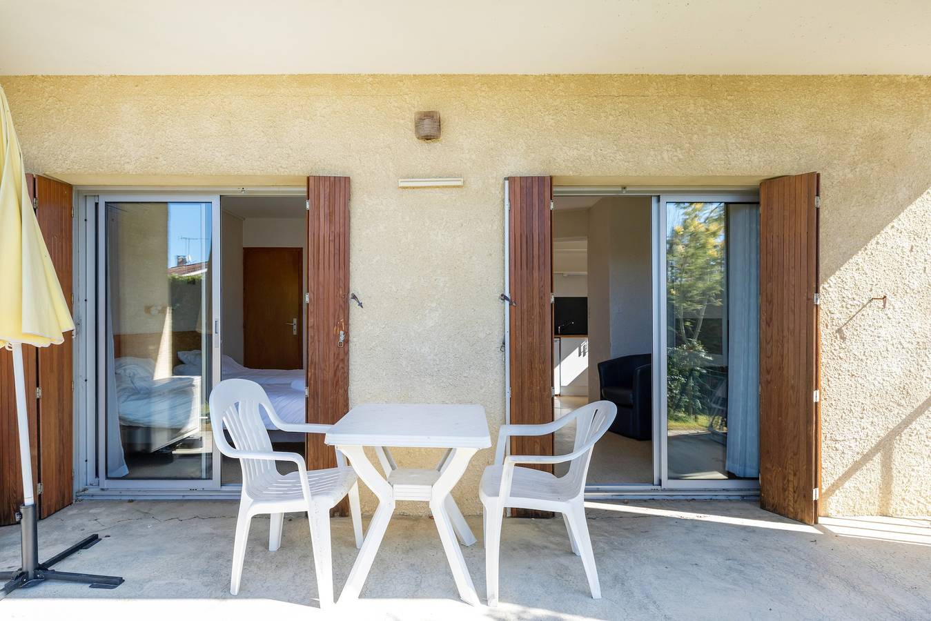 Studio entier, Studio cosy avec terrasse privative, climatisation et billard – Barbotan-les-Thermes in Cazaubon, Gers