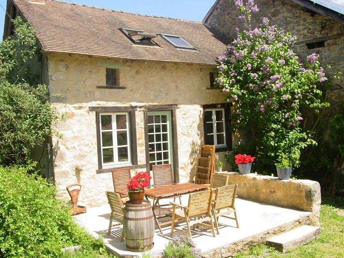 Camping pour 5 personnes, avec vue ainsi que jardin et piscine dans Haute-Vienne - 3