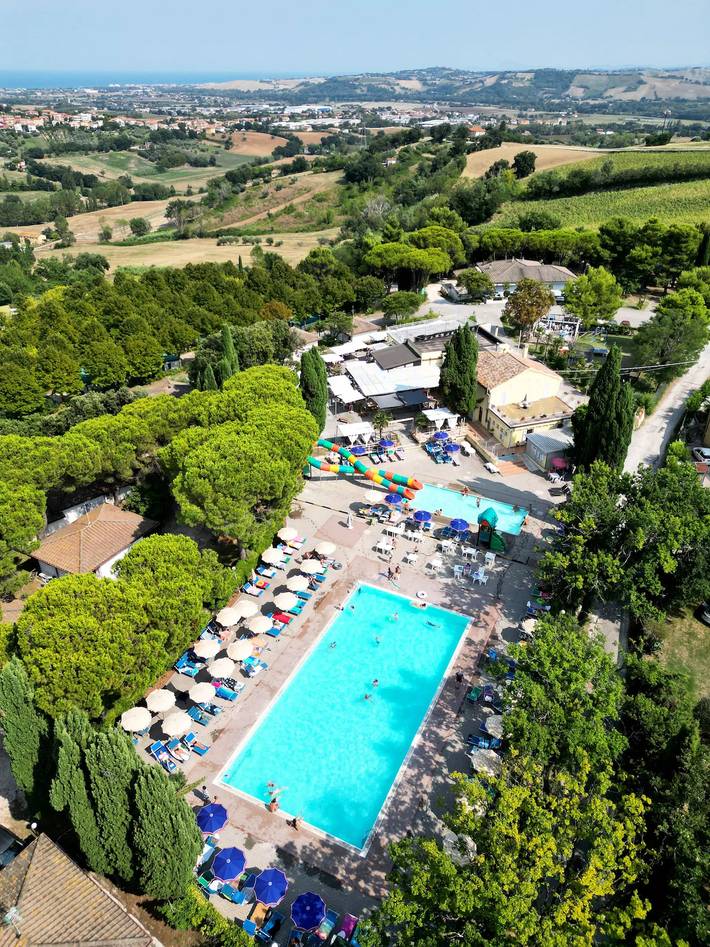 Camping per 5 persone, con Terrazza e Piscina a Pesaro