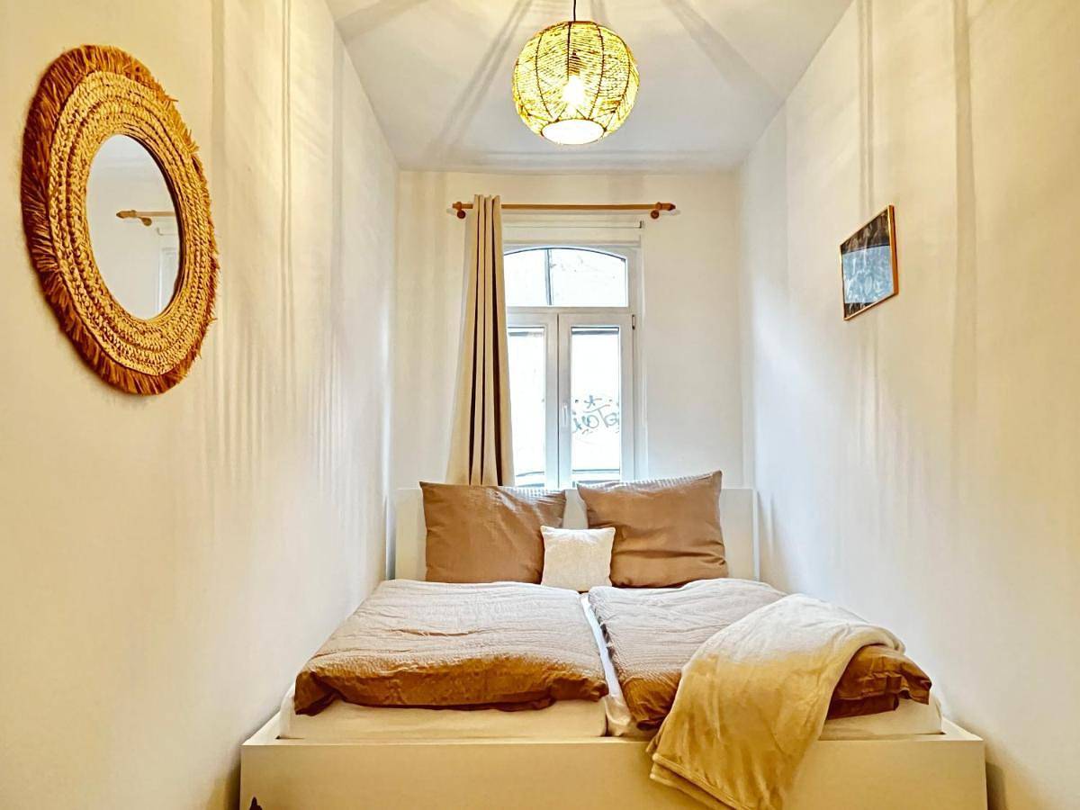 Apartamento entero, Three-Bedroom Apartment in Hannover Mitte, Hannover