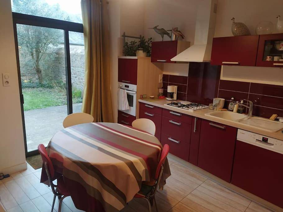 Grande maison de ville avec jardin - Baie du Mont St Michel in Avranches, Baie du Mont-Saint-Michel
