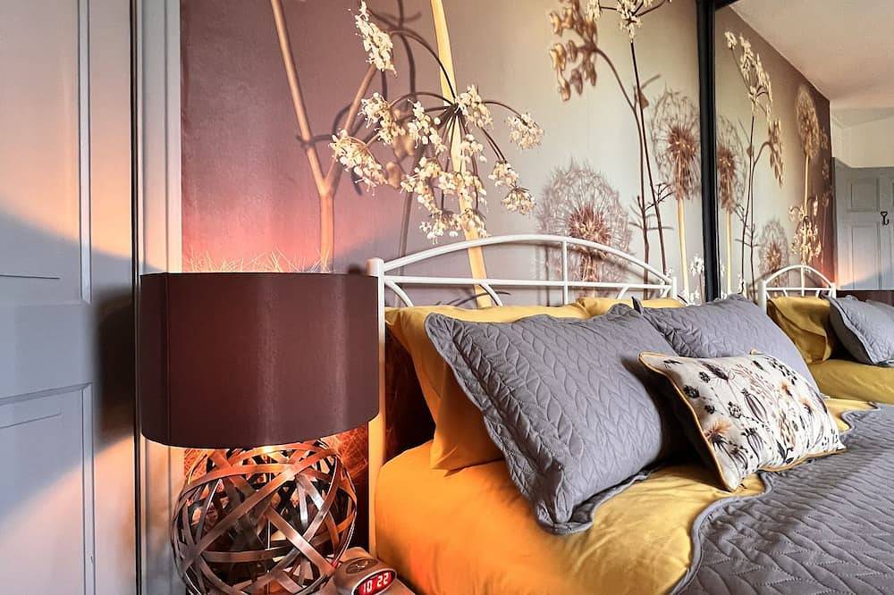 Wharfe View Cottage Ilkley. Spectacular views. Designer inspired. Cosy. in Ilkley, West Yorkshire