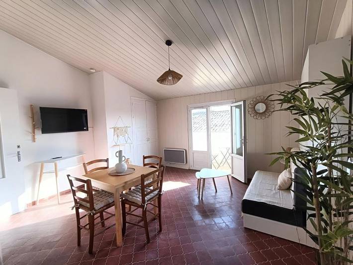 Gîte pour 7 personnes dans Office De Tourisme De Greoux Les Bains