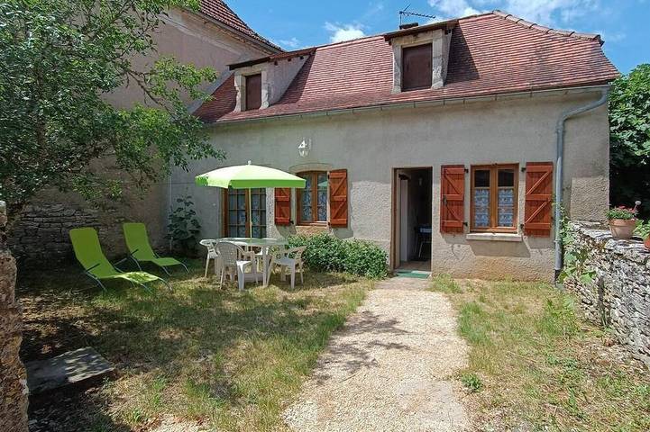 Location de vacances pour 2 personnes, avec Jardin à Lugagnac