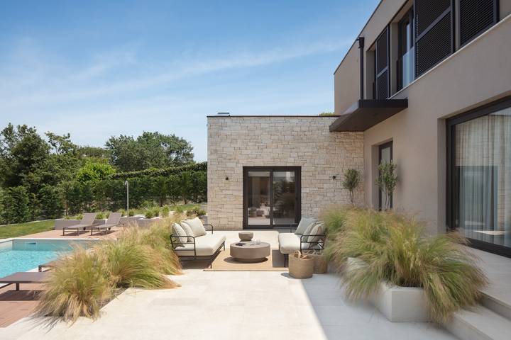 Villa Nija – Elegante Villa mit privatem Pool, umgeben von der ruhigen Natur Istriens.
 in Općina Vrsar, Porec und Umgebung