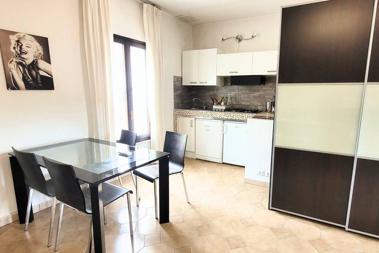 Apartamento entero, Cv021 – Cervia, studio apartment with terrace in great location in Cervia, Provincia de Ravenna