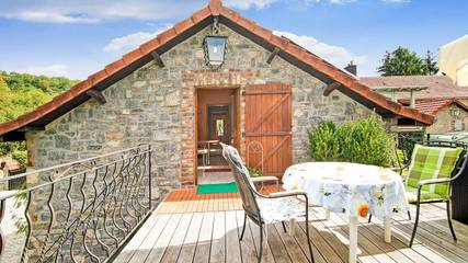 Cottage pour 4 personnes, avec terrasse à Érezée