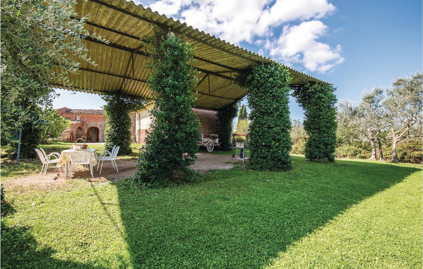 Ganze Ferienwohnung, Santa Maria Gem - 120qm, Pool, Parkplatz & Garten in Lucignano, Arezzo Provinz
