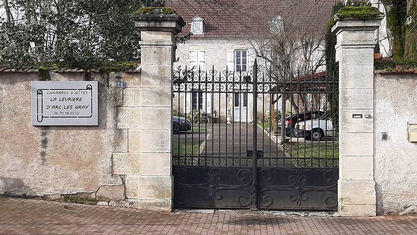 Chambre d’hôte pour 2 personnes, avec piscine et jardin