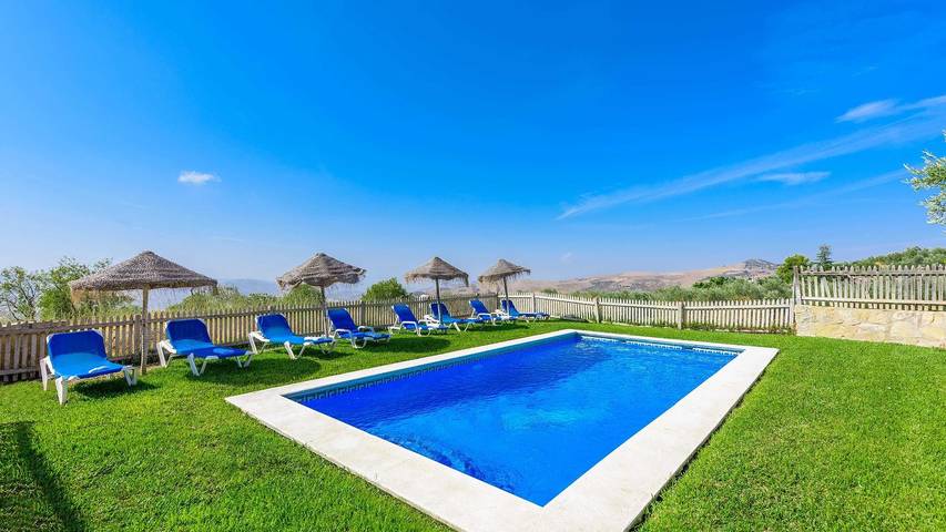Casa rural para 8 personas, con Jacuzzi en Antequera