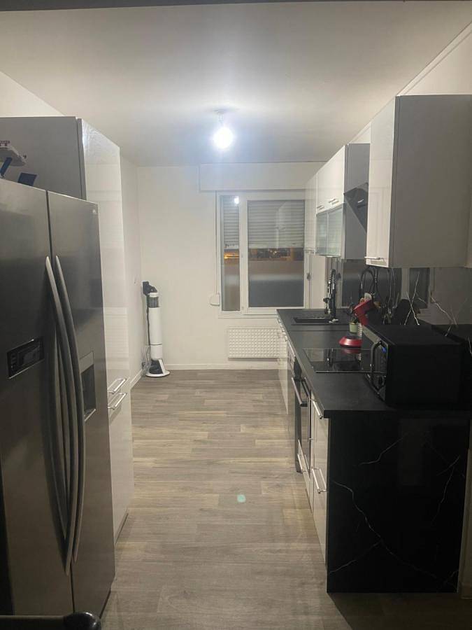 Gîte pour 3 personnes, avec terrasse à Charvieu-Chavagneux - 2