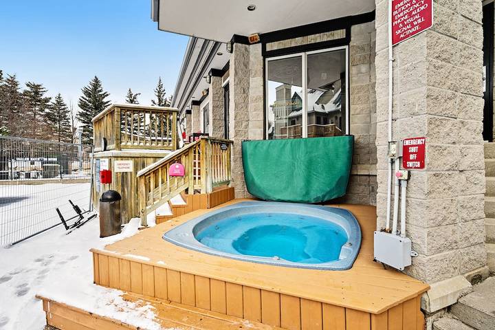 Vacation rental for 4 people, with balcony and pool as well as hot tub in Blue Mountain (Ontario)