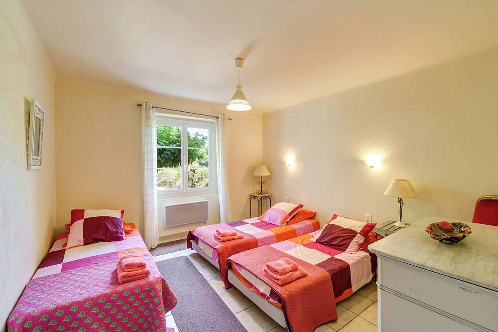 Ganze Wohnung, Luxe Appartement in Mas (Uzès) - Schwimmbad 12-6 m - 3,5 ha Natur in Tresques, Nimes und Umgebung