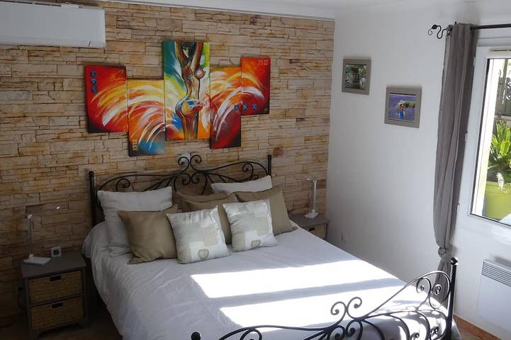 Location de vacances pour 8 personnes, avec terrasse et jardin à Ceyreste - 2