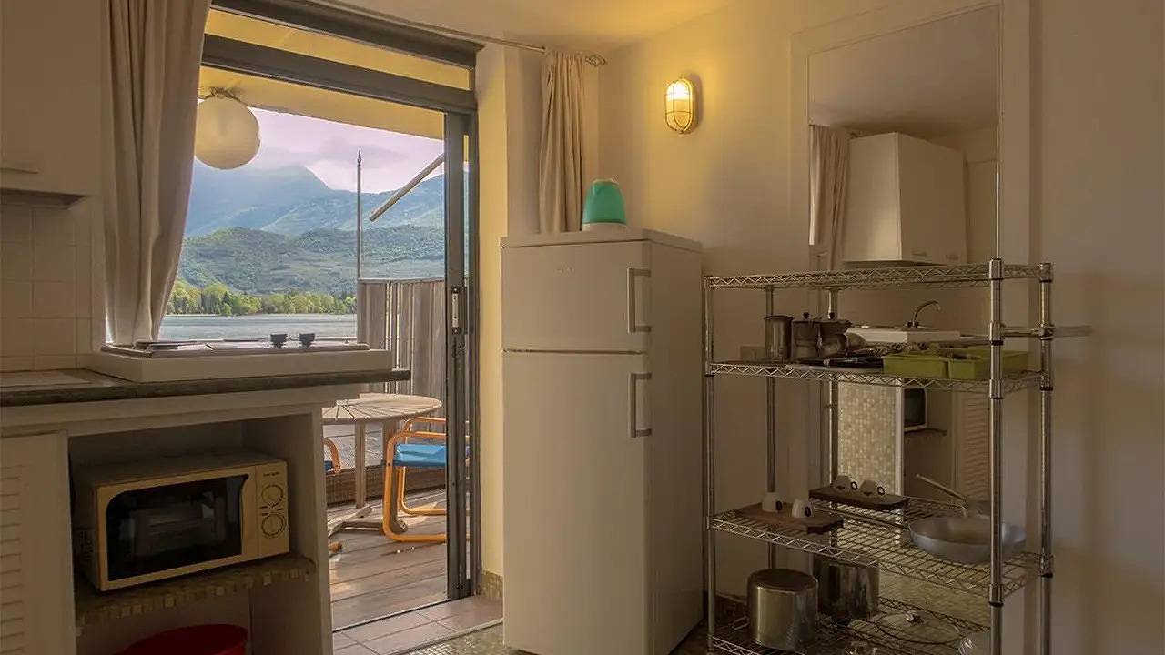 Geheel vakantieappartement, Vakantieappartement voor 2 personen met terras in Riva del Garda, Garda Bergen