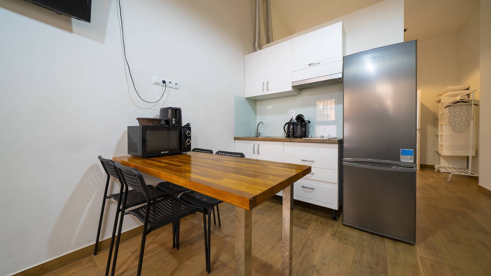 Entire apartment, Holiday apartment for 6 people with terrace in El Barrio, Alicante