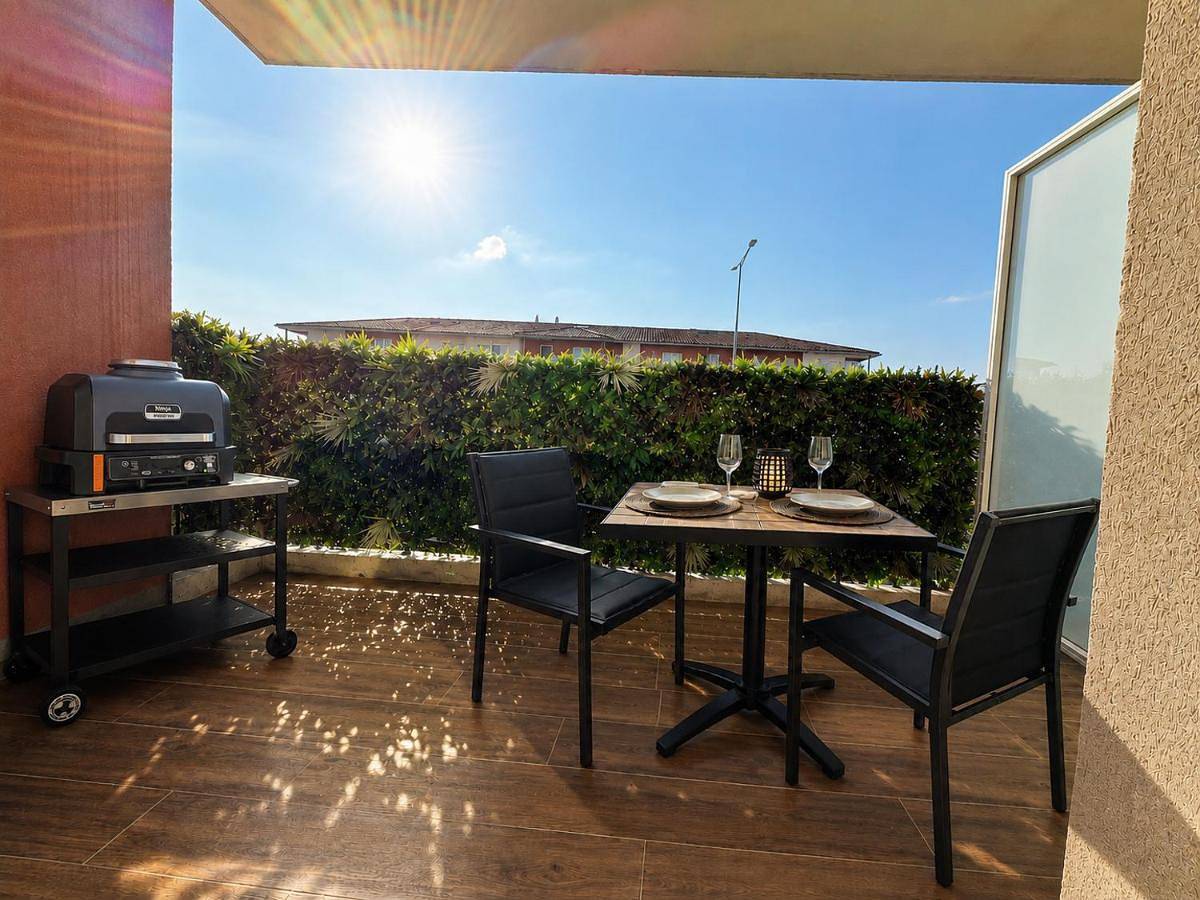 Suite Eden Spa, Appart'hôtel bien être , Patio de standing barbecue - Tv Xl Cinésport, Lit Q-Size, Wifi, P-Gratuit en Résidence in Avion (Pas-de-Calais), Région de Lens