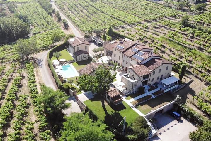 Appartamento per 2 persone, con giardino e piscina nonché panorama, con animali domestici in Soave