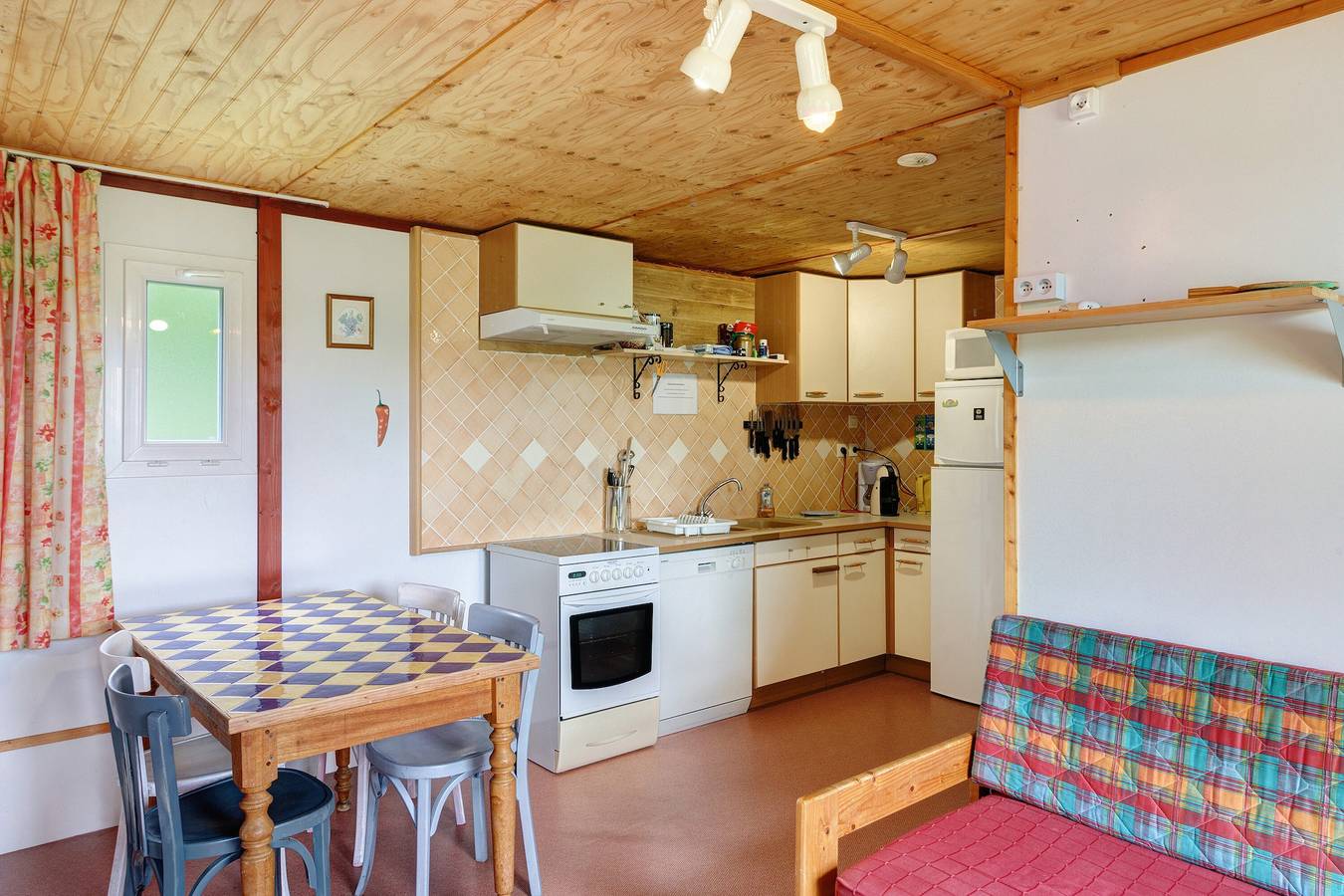 Gîte Charly : terrasse privée, jardin commun, piscine et Wi-Fi à Salignac Eyvigues in Salignac-Eyvigues, Périgord Noir