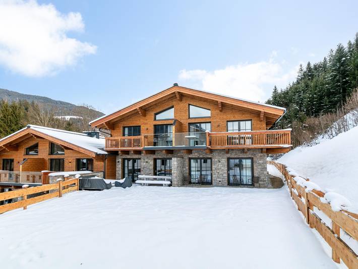 Chalet für 6 Personen, mit Sauna und Terrasse sowie Garten im Tennengebirge